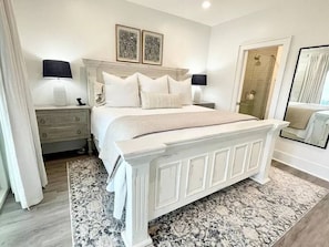 2 habitaciones, escritorio, tabla de planchar con plancha y wifi 