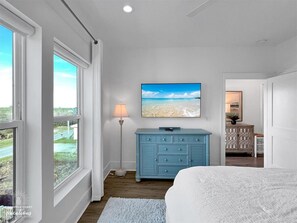 Room - Stunning Luxury Home- WALK to POOL & BEACH! (Gulf Shores)