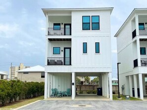 Exterior - Endless Summer · Gorgeous Villa w/GULF VIEWS & Pool! WALK to Beach! (Gulf Shores)