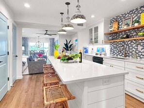 Interior - Bayfront Luxury- Walk to Beach! (Pensacola Beach)