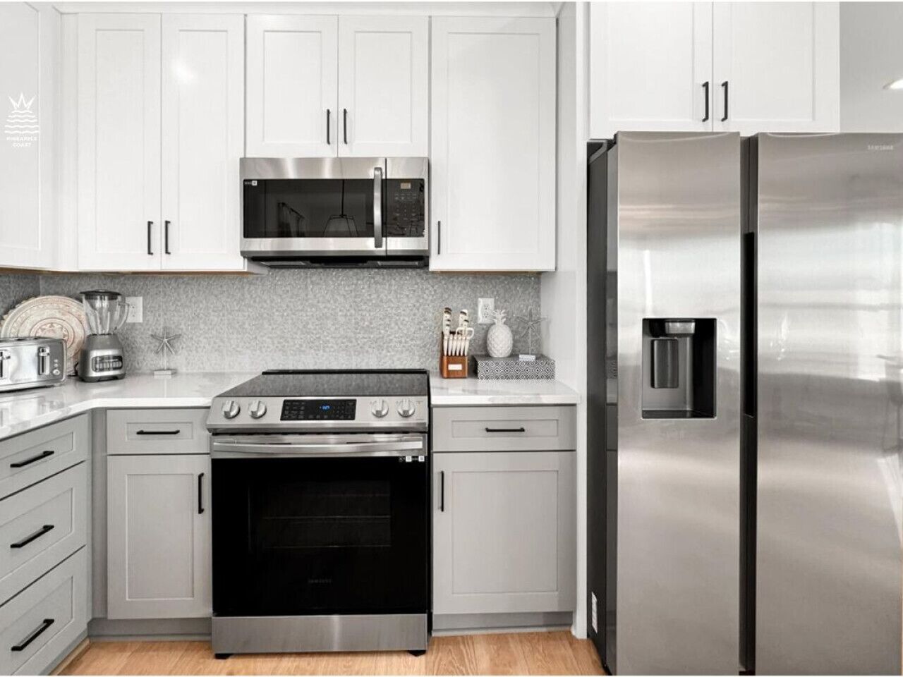 冰箱、微波炉、烤箱、炉灶