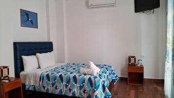 1 habitación, wifi y ropa de cama