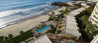 The Pacibeach Condo • Oceanfront • Infinity View