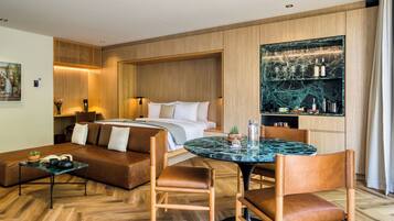 Royal Room | 1 bedroom, Egyptian cotton sheets, premium bedding, minibar