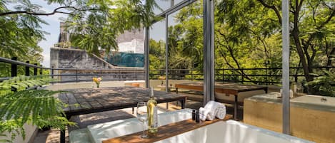 Royal Room | Balcony