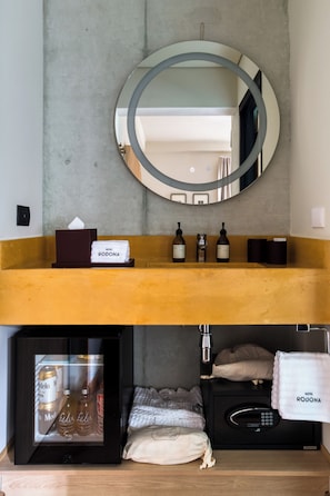 Superior Room | 1 bedroom, Egyptian cotton sheets, premium bedding, minibar
