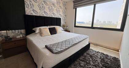 Modern Getaway with Rooftop Pool & Stunning Ocean Views