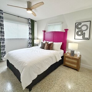 2 bedrooms, desk, iron/ironing board, free WiFi - The Golden Pelican – Your Waterfront Escape in Gulf Harbors (New Port Richey)