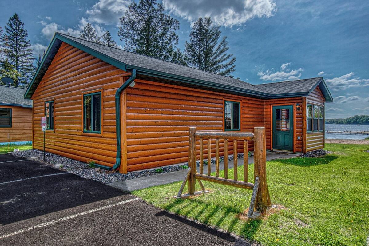 Chalet rustique familial, 3 chambres, vue sur la plage | Accès au Wi-Fi (inclus), décor unique, literie fournie