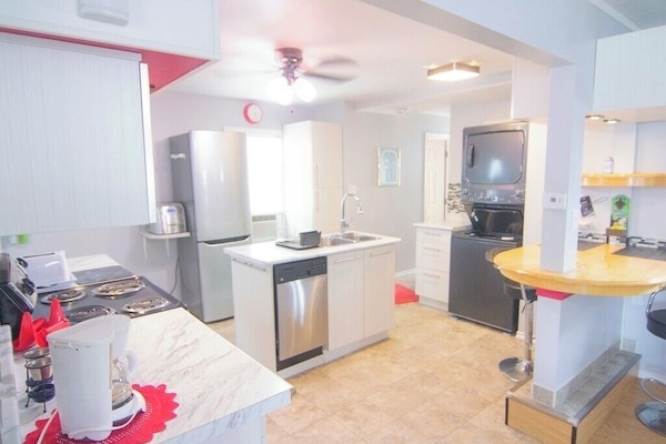 Fridge, microwave, oven, stovetop