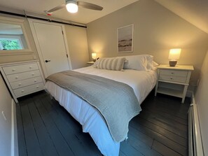 8 bedrooms, desk, iron/ironing board, travel cot