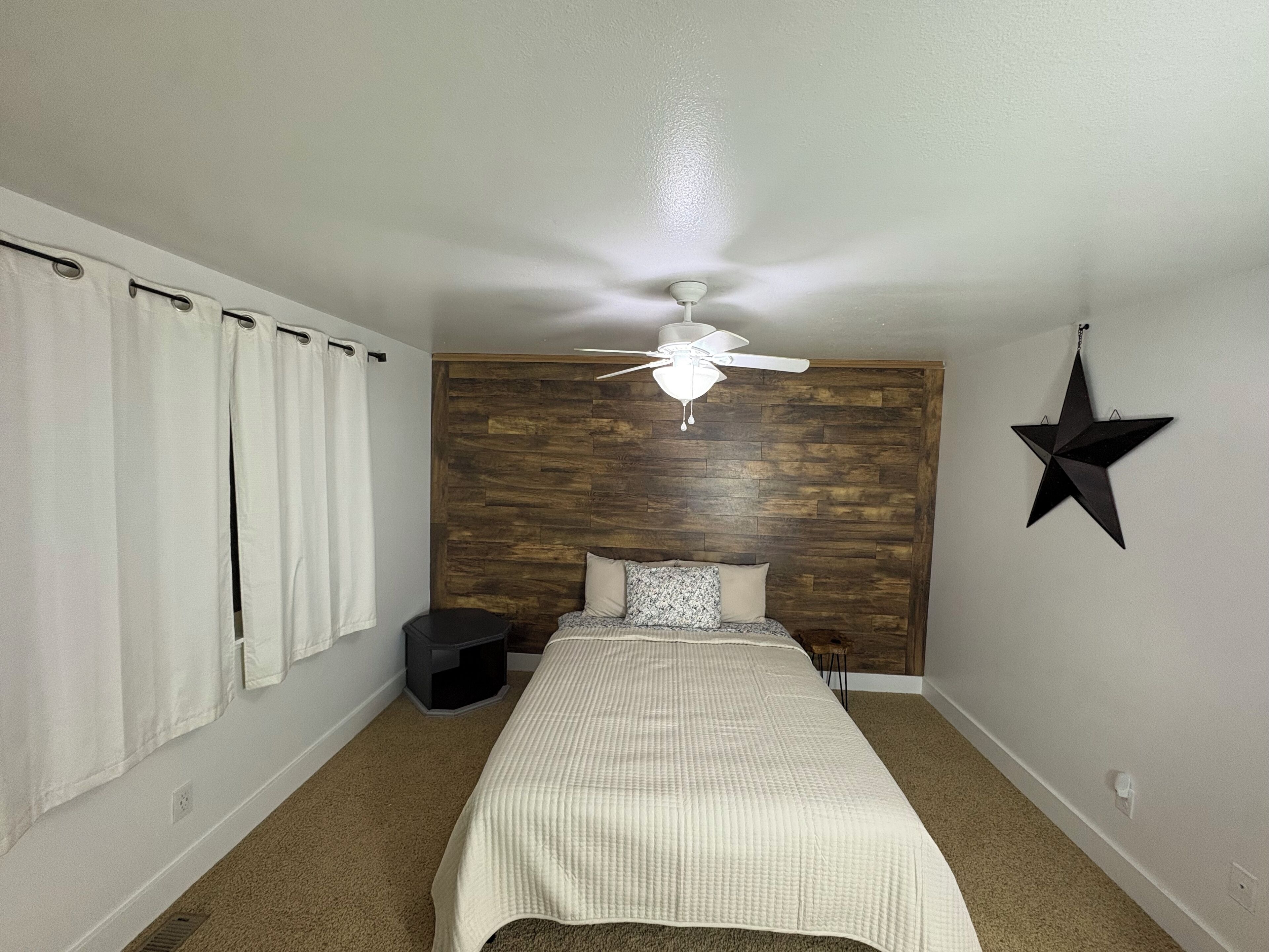 4 bedrooms, iron/ironing board, travel crib, free WiFi