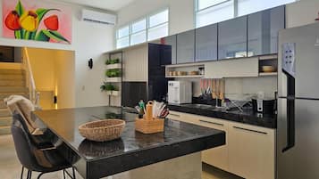 Luxury House, Balcony, Pool View | Private kitchen