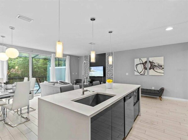 Interior - Beautiful Vacation Home With Splash Pool 35 (Kissimmee)