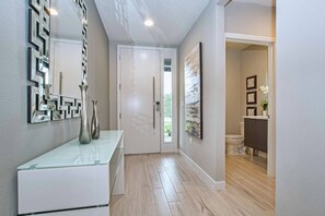 Interior - Free Pool Heat! Last Minute Deal! Near Disney 17 (Kissimmee)