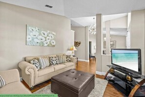 TV - Enchanting House few min Away From the Parks 52 (Kissimmee)