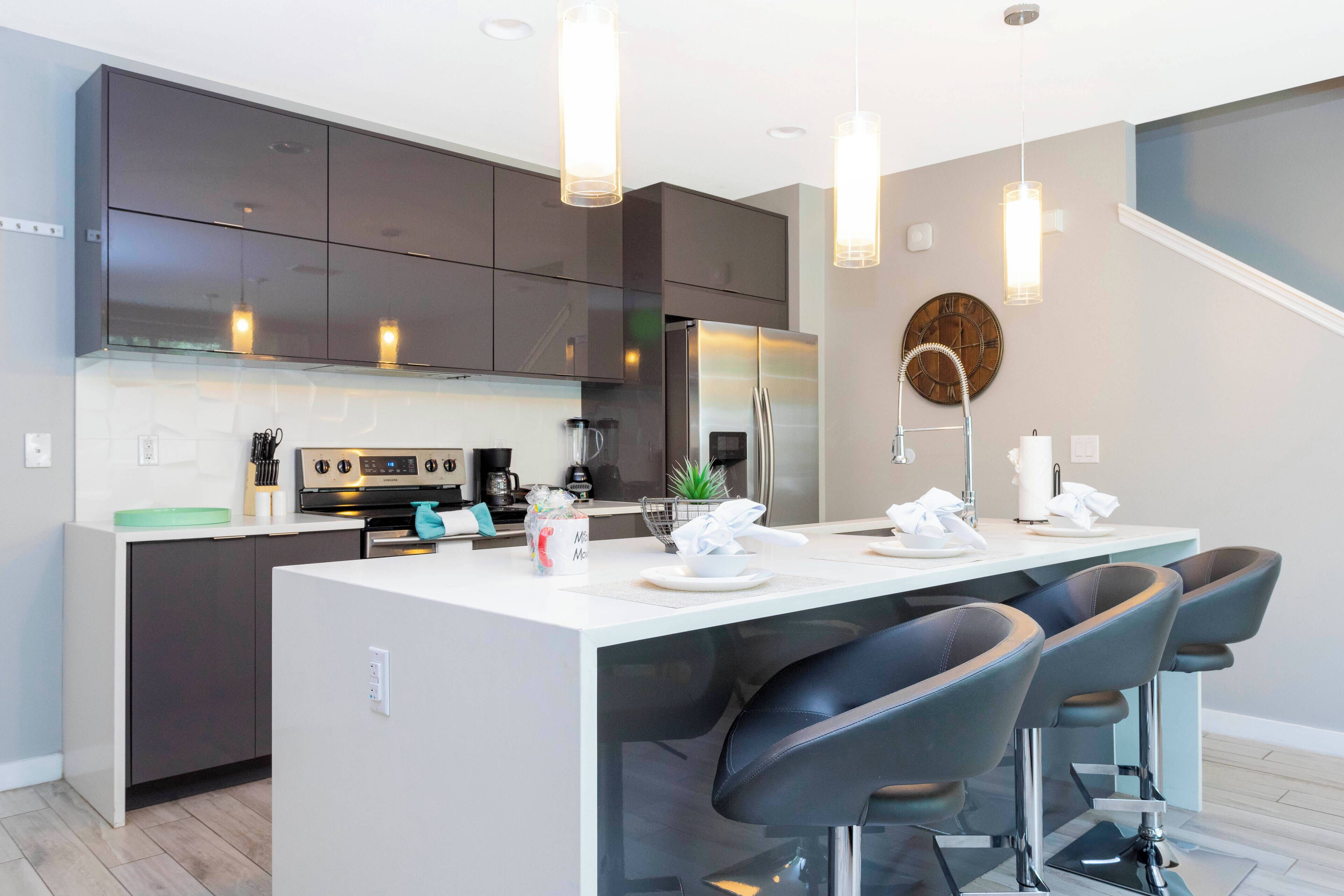 Micro-ondas, fogão, cooktop, lava-louças