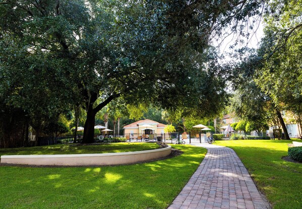 Property grounds - Beautiful Townhome With Hot Tub 13 (Kissimmee)