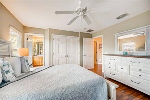 4 bedrooms, iron/ironing board, bed sheets - Last Minute Deal! Free Pool Heat! Encantada 87 (Kissimmee)