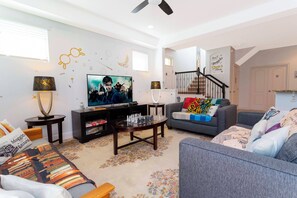 TV - Harry Porter Theme Home Near to Disney 15 (Davenport)