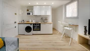 Frigorifero, microonde, forno, macchina per tè/caffè