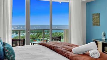 Deluxe Condo, 3 Bedrooms, Balcony, Ocean View | 3 bedrooms, iron/ironing board, free WiFi