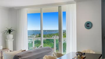 Deluxe Condo, 3 Bedrooms, Balcony, Ocean View | Living area