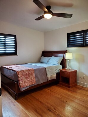 7 bedrooms, in-room safe, desk, iron/ironing board