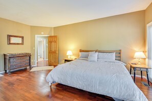 3 habitaciones, tabla de planchar con plancha, wifi y ropa de cama 