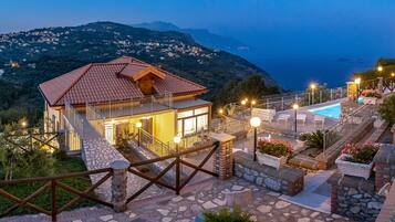 别墅, 吸烟房 | 6 多间卧室