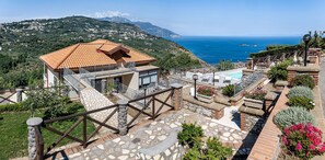 Villa, fumadores