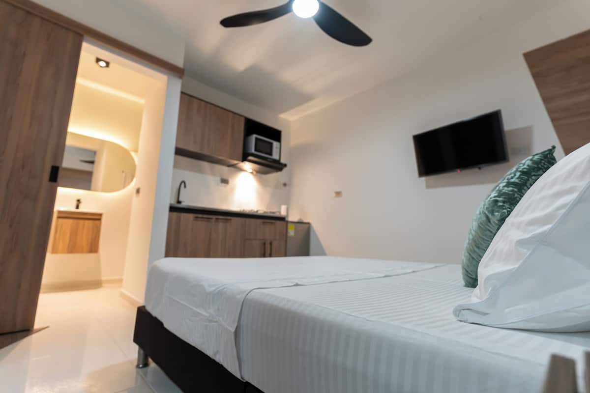 Club Apartment | 1 bedroom, Egyptian cotton sheets, premium bedding