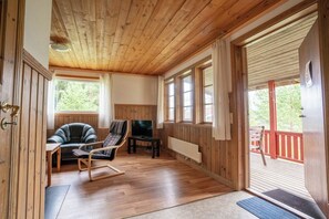 2 bedrooms, free WiFi