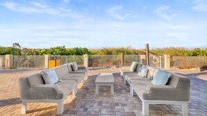 Terrace/patio - Beachfront Escape: 2BR Condo, Tiki Bar (Treasure Island)