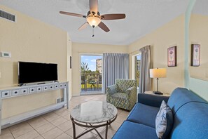 TV - 2BR Gulf View Condo: Balcony, Pools & Cafe (Treasure Island)