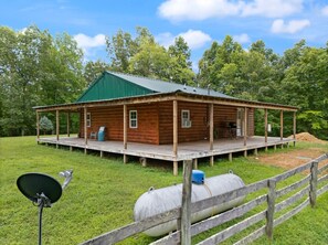 Exterior - Serene Retreat, Private Setting, Near Muir Valley Climbing & Redpoint BBQ (Rogers)