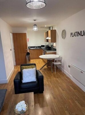 Interior - Modern City Nest With Parking (Birmingham)