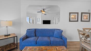 Fernseher, Tischtennisplatte