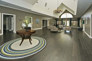 Interior - Waterfront-screened lanai-BBQ - sleeps 7 - community pool & hot tub! (St. Augustine)