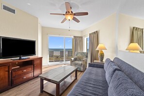 TV - 2BR Beachfront Condo: Café, Tiki Bar, 2 Pools (Treasure Island)