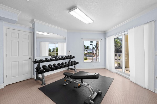 Fitness facility - Beachside Bliss: 2BR Condo with Pool (Treasure Island)
