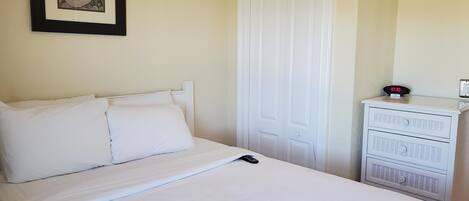 3 多间卧室、熨斗/熨衣板、WiFi、床单