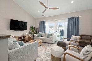 Smart TV - Luxury Town Home with Pool (Ocean City)