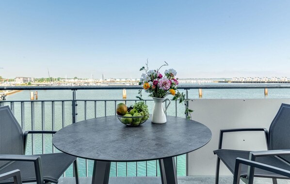 Outdoor dining - Beach front apartment in Olpenitz (Olpenitz)