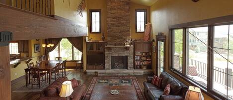 Smart TV, fireplace, computer monitors