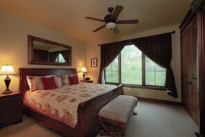 4 Schlafzimmer, Schreibtisch, WLAN, Bettwäsche