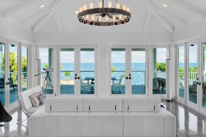 リビング エリア