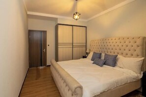 3 chambres, fer et planche à repasser, Wi-Fi gratuit, draps fournis