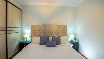 3 bedrooms, iron/ironing board, free WiFi, bed sheets