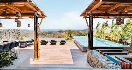 "Villa Vistancia" Newly Constructed Modern Luxury 5BR/6BA Villa near Sayulita